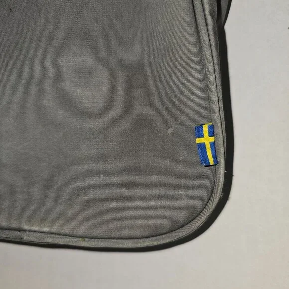 Fjallraven Pocket G-1000 Everyday Outdoor Travel Bag Purse Gray - Picture 3 of 14